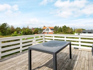 House | Water view
