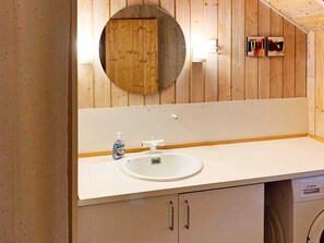 Bathroom - 6 Person Holiday Home in Oksbol (Oksbol)
