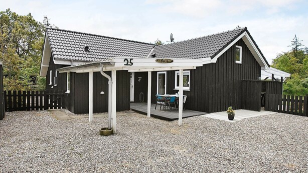 Exterior - Luxurious Holiday Home in Hadsund with Hot Tub (Hadsund)