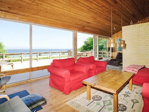 Casa | Vista para a água