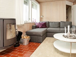 Living room - Spacious Holiday Home in Pandrup near Sea (Pandrup)