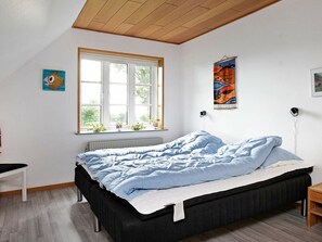 5 bedrooms