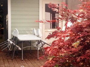 House | Outdoor dining
