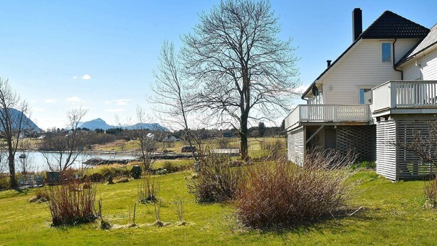 Exterior - 7 Person Holiday Home in Midsund (Midsund)