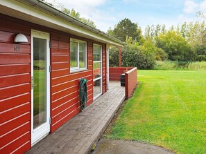 Exterior - Idyllic Holiday Home in Tranekær near Sea (Tranekaer)