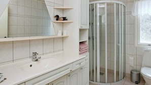 Bathroom - Enticing Holiday Home in Ålbæk near Beach (Aalbaek)