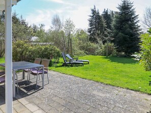 House | Outdoor dining
