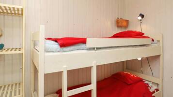 2 bedrooms, cots/infant beds