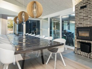 House | Private kitchen | Fridge, microwave, stovetop, dishwasher