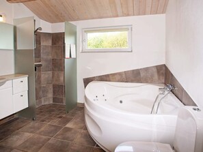 House | Spa treatment