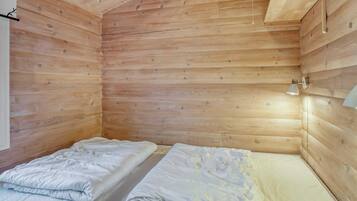 House | 3 bedrooms, individually furnished