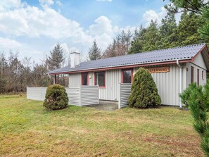 Exterior - 6 Person Holiday Home in Blavand (Blavand)