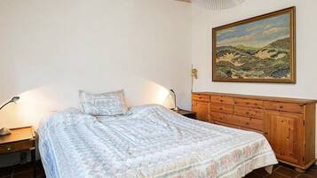 3 Schlafzimmer, Babybetten