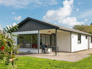 Exterior - Deluxe Holiday Home in Juelsminde With Sauna (Juelsminde)