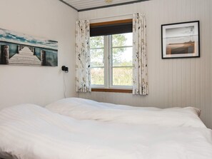 4 bedrooms, individually furnished