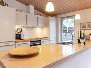 Maison | Cuisine privée | Chaise haute