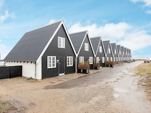 Exterior - Serene Holiday Home in Slagelse Denmark With Terrace (Slagelse)