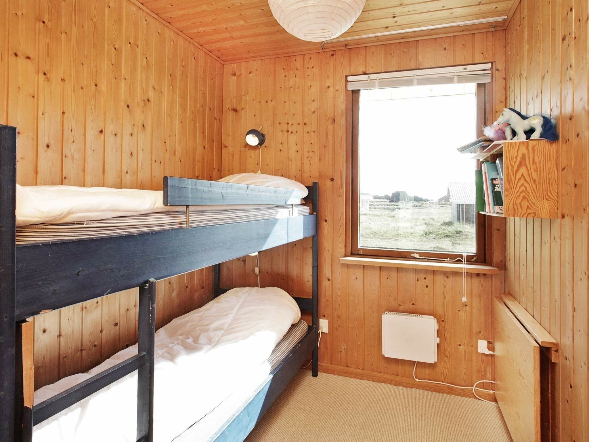 3 bedrooms, cribs/infant beds