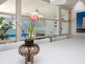 4 bedrooms, cots/infant beds, individually furnished - Luxurious Holiday Home in Blavand With Private Swimming Pool (Blavand)