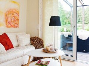 House | 1 bedroom, free cribs/infant beds - Holiday Home in Scharbeutz (Scharbeutz)