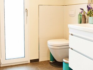 House | Bathroom - Holiday Home in Scharbeutz (Scharbeutz)