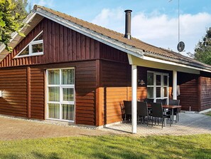 House | Outdoor dining