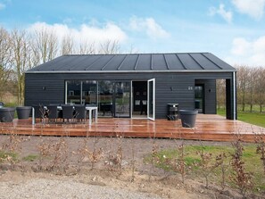 Exterior - Charming Holiday Home With Private Whirlpool at Jutland (Toftlund)