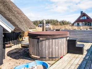 Exterior - Modish Holiday Home in Jutland near Sea (Harboore)