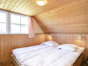 1 bedroom, individually furnished