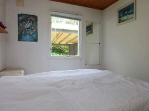 3 bedrooms, individually furnished, cribs/infant beds
