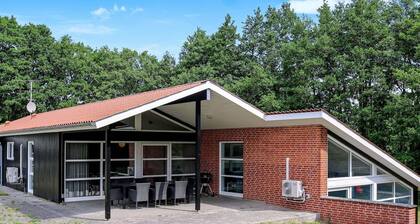 10 Person Holiday Home in Hadsund-by Traum