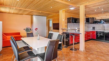 Apartment | Dining