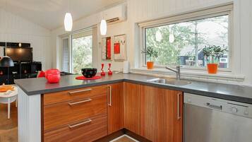 House | Private kitchen | Coffee/tea maker, fridge, microwave, stovetop