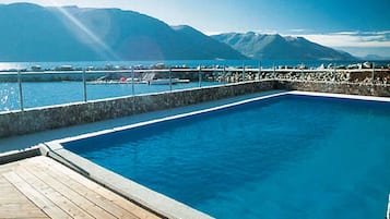 Apartment | Pool | Outdoor pool