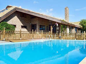 Apartment | Pool | Outdoor pool