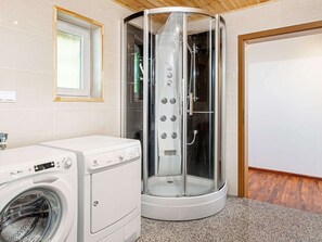 Bathroom - Holiday Home in EidsvÃ¥g (Molde)
