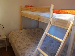 2 bedrooms - 6 Person Holiday Home in Varekil (Varekil)