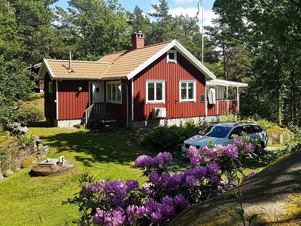 Exterior - 6 Person Holiday Home in Varekil (Varekil)