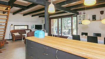 Ferienhaus | Eigene Küche | Kühlschrank, Herdplatte, Geschirrspüler