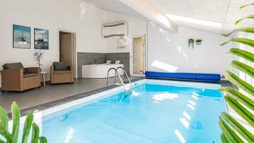 Ferienhaus | Pool | Innenpool, Außenpool