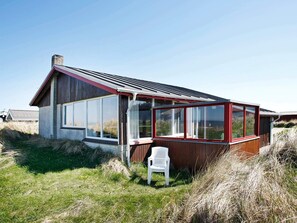 Exterior - Quaint Holiday Home in Løkken near Sea (Lokken)