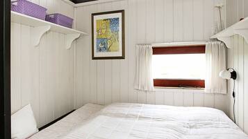 3 bedrooms, individually furnished, cribs/infant beds