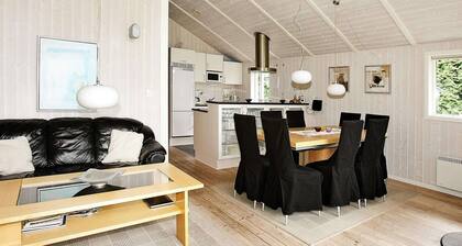 Cozy Holiday Home in Hadsund near Family Friendly Beach