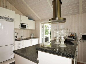 House | Interior - Cozy Holiday Home in Hadsund near Family Friendly Beach (Hadsund)