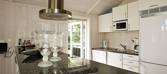 Cozy Holiday Home in Hadsund near Family Friendly Beach