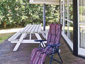 Rumah | Tempat makan outdoor