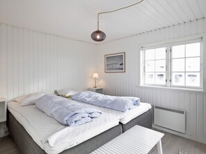 3 Schlafzimmer, Babybetten