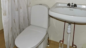 House | Bathroom - 5 Person Holiday Home in Brastad (Brastad)