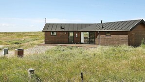 Exterior - Luring Holiday Home in Frøstrup With Sauna (Frøstrup)