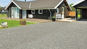 Exterior - Premium Home in Hemmet With Whirlpool (Hemmet)